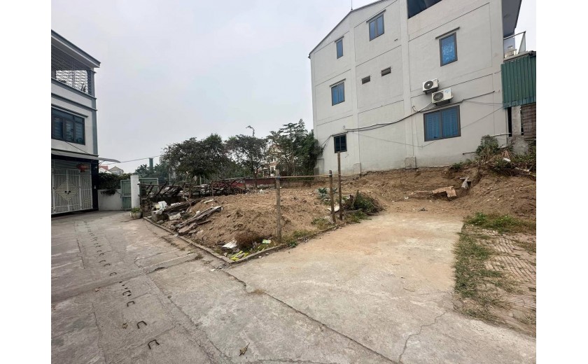 CỰC ĐẸP - Ô TÔ - 2 THOÁNG TRƯỚC SAU - VIEW HỒ - TẦM TIỀN BAY NHANH